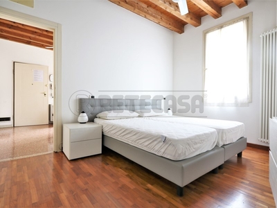 Appartamento in Affitto a Vicenza, 850€, 70 m², arredato