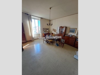 Appartamento in Vendita a Livorno, 110'000€, 120 m²