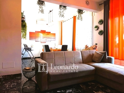 Appartamento in Vendita a Lucca, zona Sant'Anna, 325'000€, 139 m², arredato