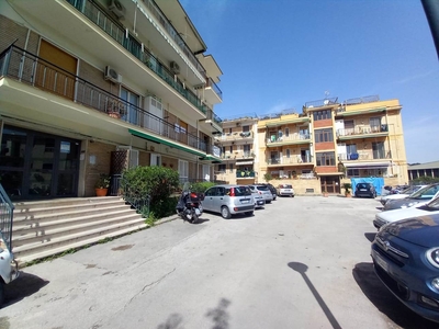 Appartamento in vendita a Napoli San Carlo All'arena