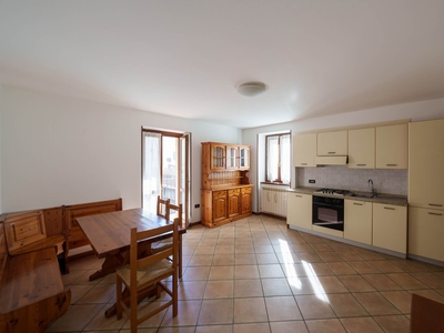 Appartamento in vendita a Pasturo Lecco