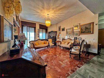 Appartamento in Vendita in Via Alcide de Gasperi a Asti