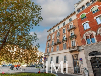 Appartamento in Vendita in Piazza Sant'Agostino 8 a Milano