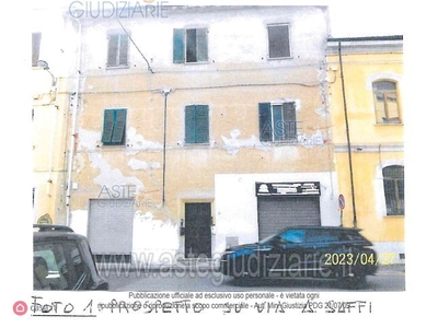 Appartamento in Vendita in Via Aurelio Saffi 43 a Pontedera