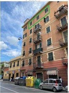 Appartamento in Vendita in Via Gioacchino Rossini 6 a Genova