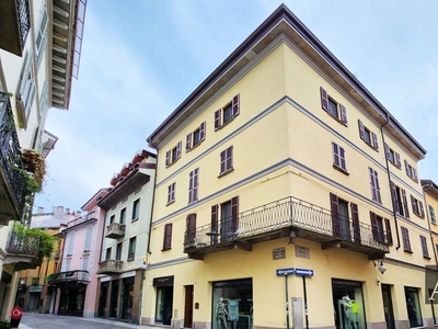 Appartamento in Vendita in Via Giuseppe Prina 4 a Novara