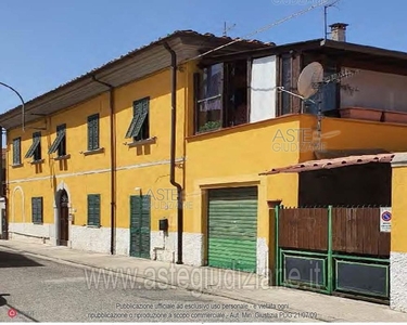 Appartamento in Vendita in Via Pietro di Lupo Parra 16 a Cascina