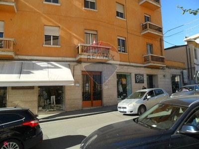 Appartamento in Vendita in Viale Conte Testasecca 60 a Caltanissetta