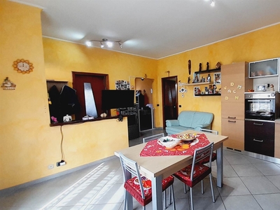 Appartamento indipendente in vendita a Mede Pavia