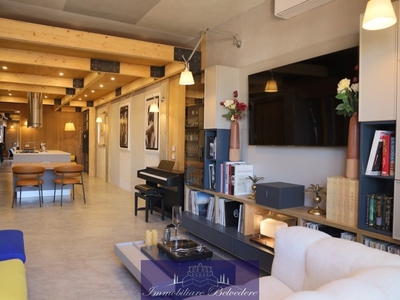 Bilocale in Vendita a Firenze, zona Statuto, 800'000€, 88 m², con Box