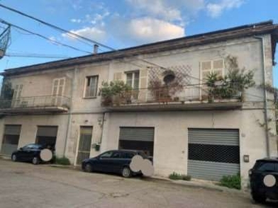 Casa Bi/Trifamiliare in Vendita in a Pescara