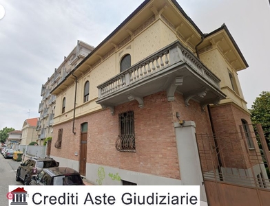Casa Bi/Trifamiliare in Vendita in Via Confienza 51 a Vercelli