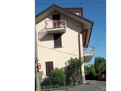 Casa indipendente in vendita a Garbagnate Monastero