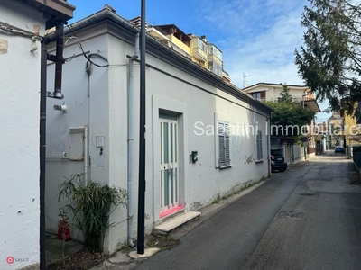 Casa indipendente in Vendita in Via Guglielmo Oberdan 45 a Pescara