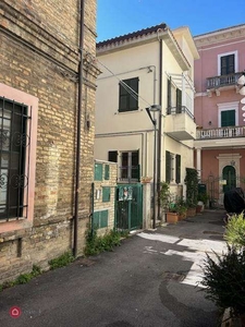 Casa indipendente in Vendita in Via Messina 23 a Pescara