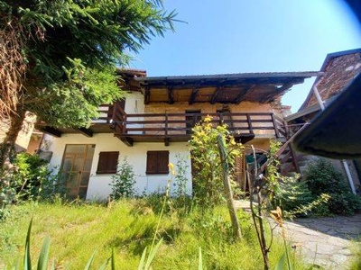 Casa semi indipendente in Coiromonte a Armeno