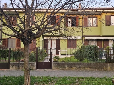 Casa Semi Indipendente in Vendita a Brescia, 220'000€, 140 m², con Box