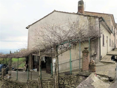 Casa singola in Sassofortino in zona Sassofortino a Roccastrada