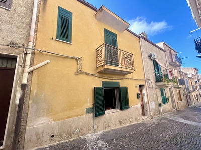 Casa singola in vendita a Lascari Palermo