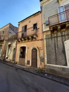 Casa singola in vendita a Pedara Catania