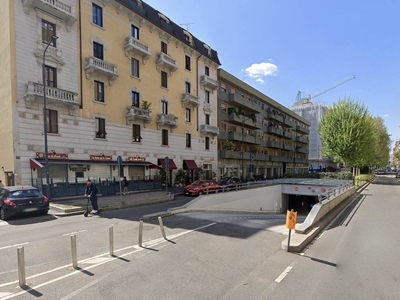 Garage / Posto auto in Via Govone 28a in zona Fiera, Firenze, Sempione, Paolo Sarpi,arena a Milano