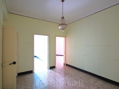 Quadrilocale in Vendita a Genova, 49'000€, 82 m²