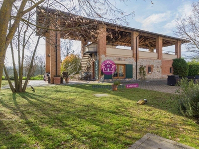 Rustico casale in vendita a Agazzano Piacenza Grintorto