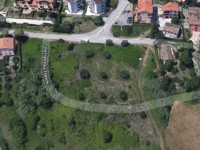 Terreno edificabile in Vendita a Teramo, zona Villa Mosca, 195'000€, 3300 m²