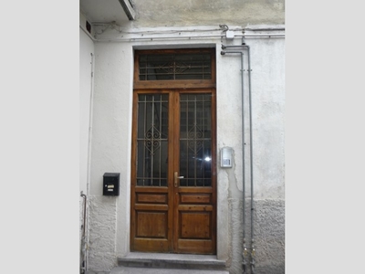 Trilocale in Vendita a Lecco, 49'000€, 75 m²