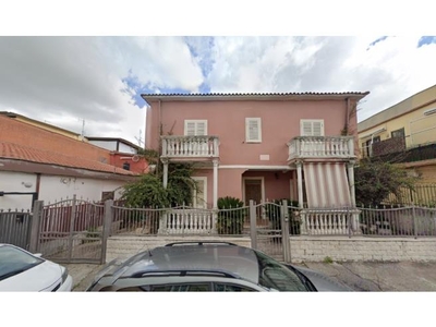 Casa indipendente in vendita a Aprilia, Via Liguria 16