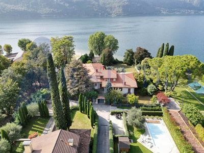 Villa in vendita a Abbadia Lariana Lecco