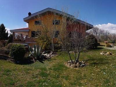 Villa in Vendita a Teramo, zona Abruzzo, 569'000€, 250 m², arredato