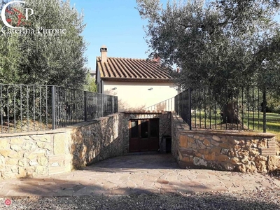 Villa in Vendita in Via della Pieve a Casale Marittimo