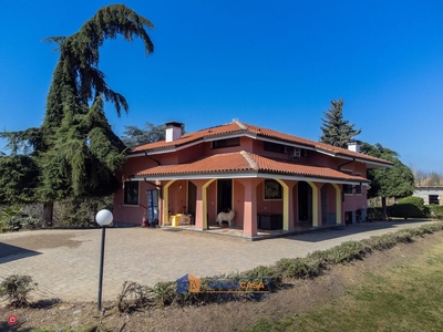 Villa in Vendita in Corso Ivrea a Asti