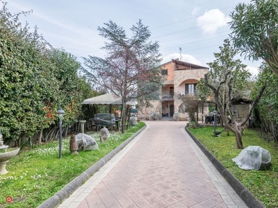 Villa in Vendita in Via Giacomo Puccini 20 a Montopoli in Val d'Arno