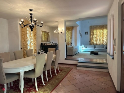 Villa in Vendita in Via Piastroni 33 a Cascina
