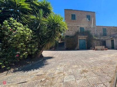 Villa in Vendita in Via San Spirito a Caltanissetta