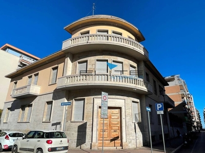 Villa in Vendita in Via Umbria 58 a Pescara