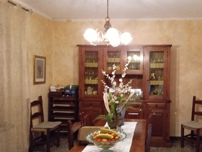 Casa indipendente con giardino in via di mastiano e giuliano, Lucca