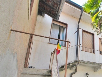 Appartamento in Via San Martino , 11, Magnago (MI)