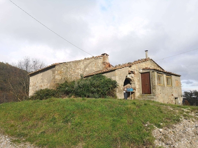 Rustico casale in vendita a Roccastrada Grosseto