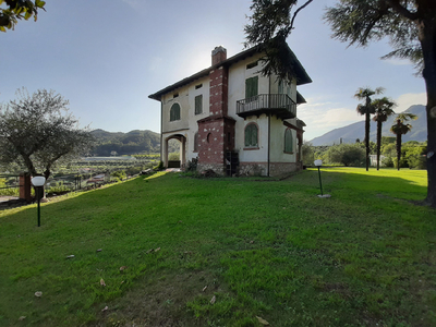 Villa in vendita a Salò - Zona: Campoverde