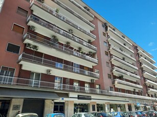 Appartamento di 4 vani /130 mq a Bari - San Pasquale alta