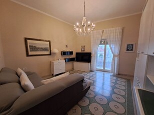 Appartamento di 4 vani /130 mq a Bari (zona CARBONARA / CEGLIE)