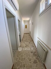 Appartamento in Affitto in a Adria