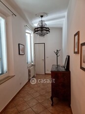 Appartamento in Affitto in Piazza Ghiaia 45 a Parma