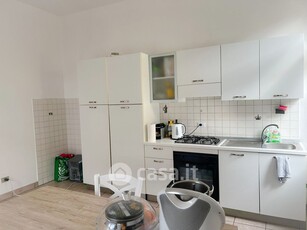 Appartamento in Affitto in Via Carducci a Merano
