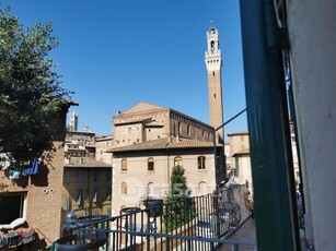 Appartamento in Affitto in Via del Rialto a Siena