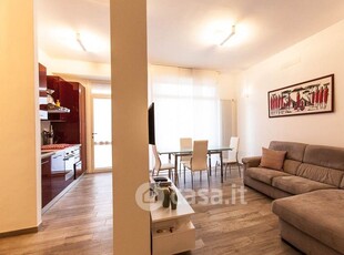 Appartamento in Affitto in Via Fratelli Rosselli a Viareggio