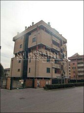 Appartamento in Affitto in Via Gioacchino Rossini 1 a Cesano Maderno